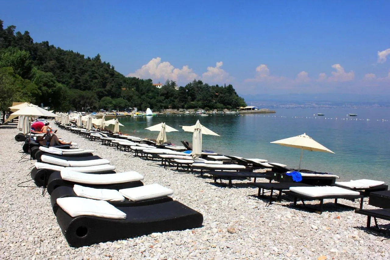 Rooms By The Sea Medveja, Opatija - 7775 Lovran Guest house